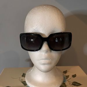 COACH Vintage Women’s Rectangular Black Sunglasses.
